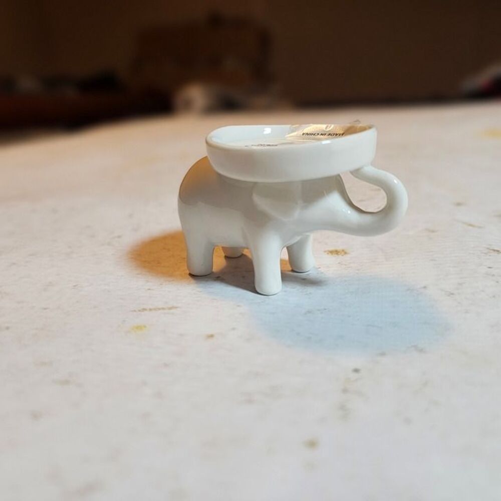 NEW LC Lauren Conrad Elephant Ring Holder Ceramic Trinket Dish – Kohl’s